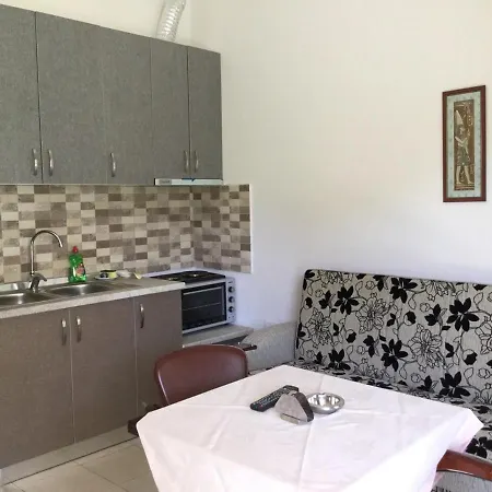 Relax Apartments, Garden & * Golem (Tirana)