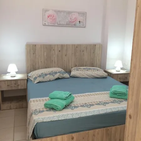 Relax Apartments, Garden &