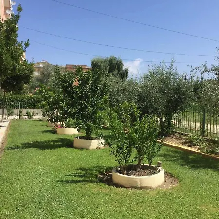 Apartment Relax Apartments, Garden &